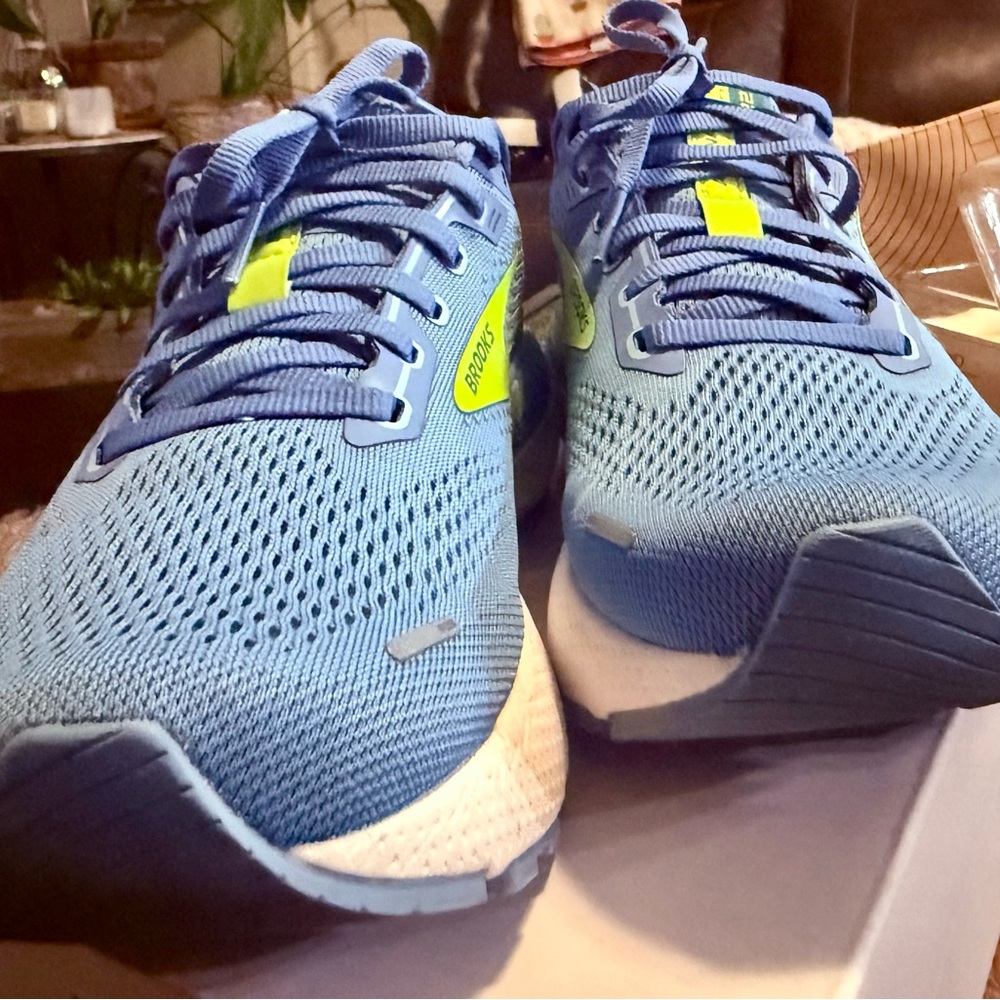 Brooks Adrenaline GTS 22 Athletic Shoes Womens size US 10 (B) medium Blue - Picture 2 of 7